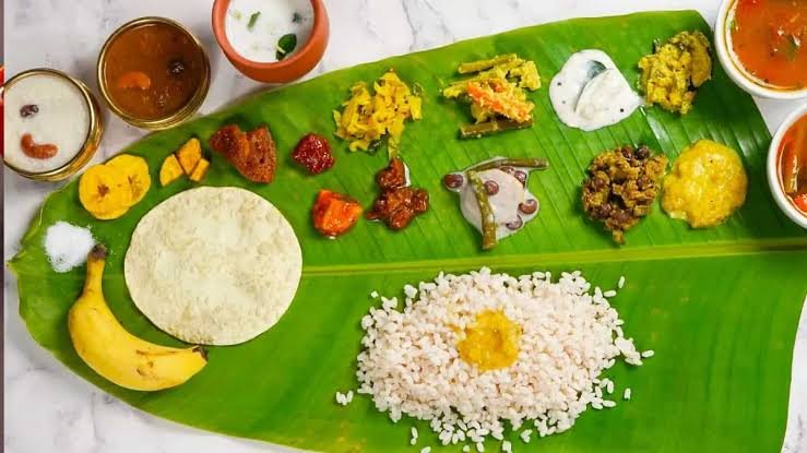 କାହିଁକି ଖାଆନ୍ତି କଦଳୀ ପତ୍ରରେ ଖାଦ୍ୟ ?